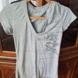 $♡American eagle V neck♡$